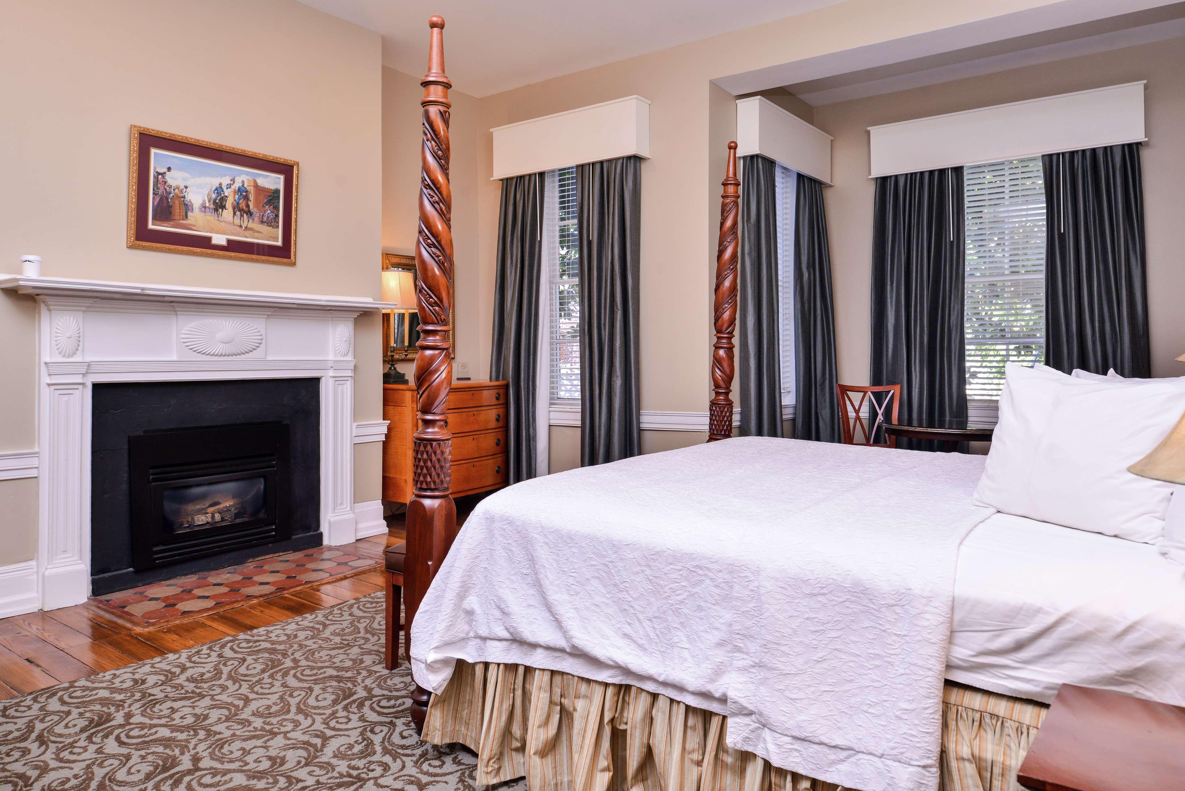 Hotel Hampton Historic Area 3*
