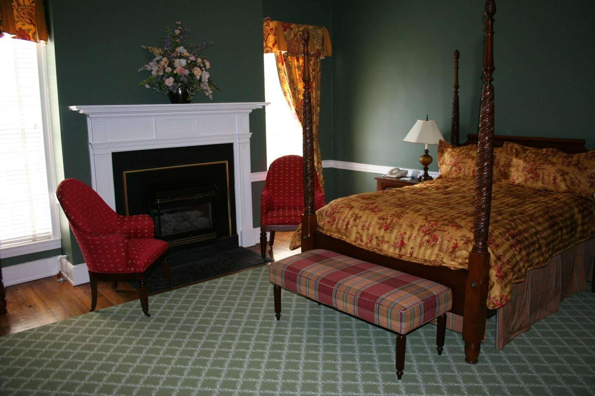Hampton Historic Area Hotel 3*